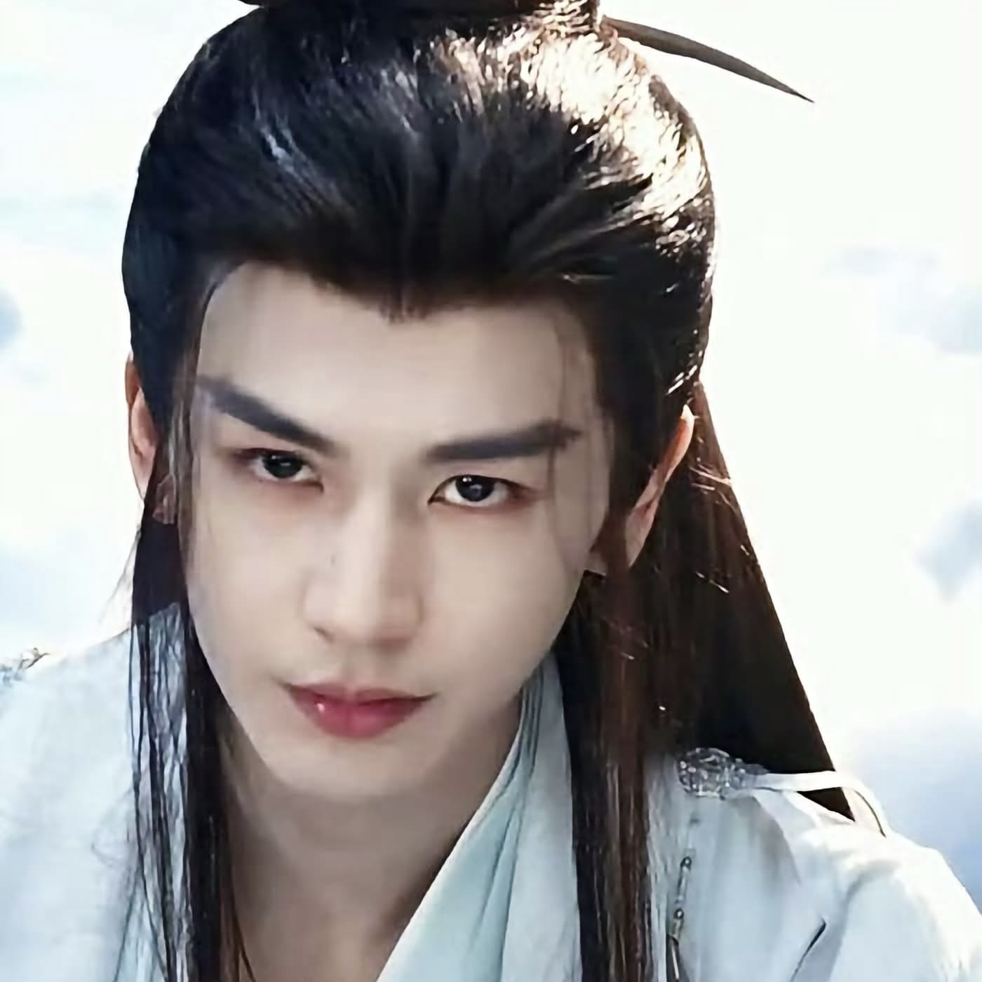 Behind-the-scenes cut of Zhang Linghe