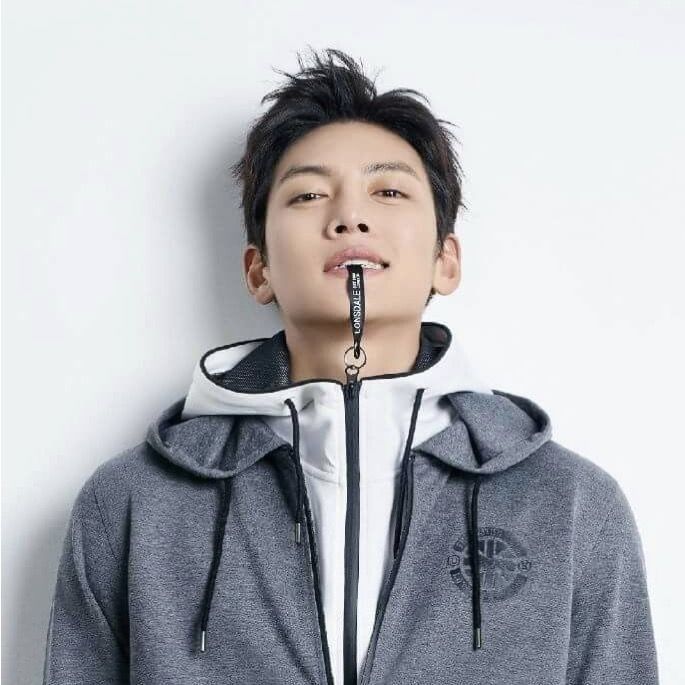 A moment captured by a fan of Ji Changwook