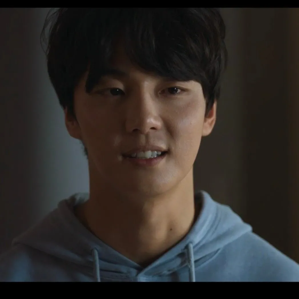 Latest photo of Yoon Shiyoon