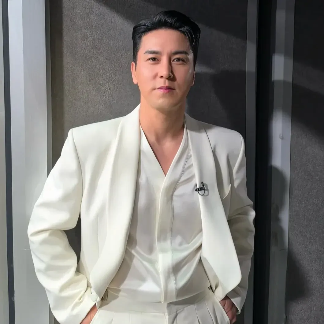 Foto kegiatan terbaru dari Jang Minho