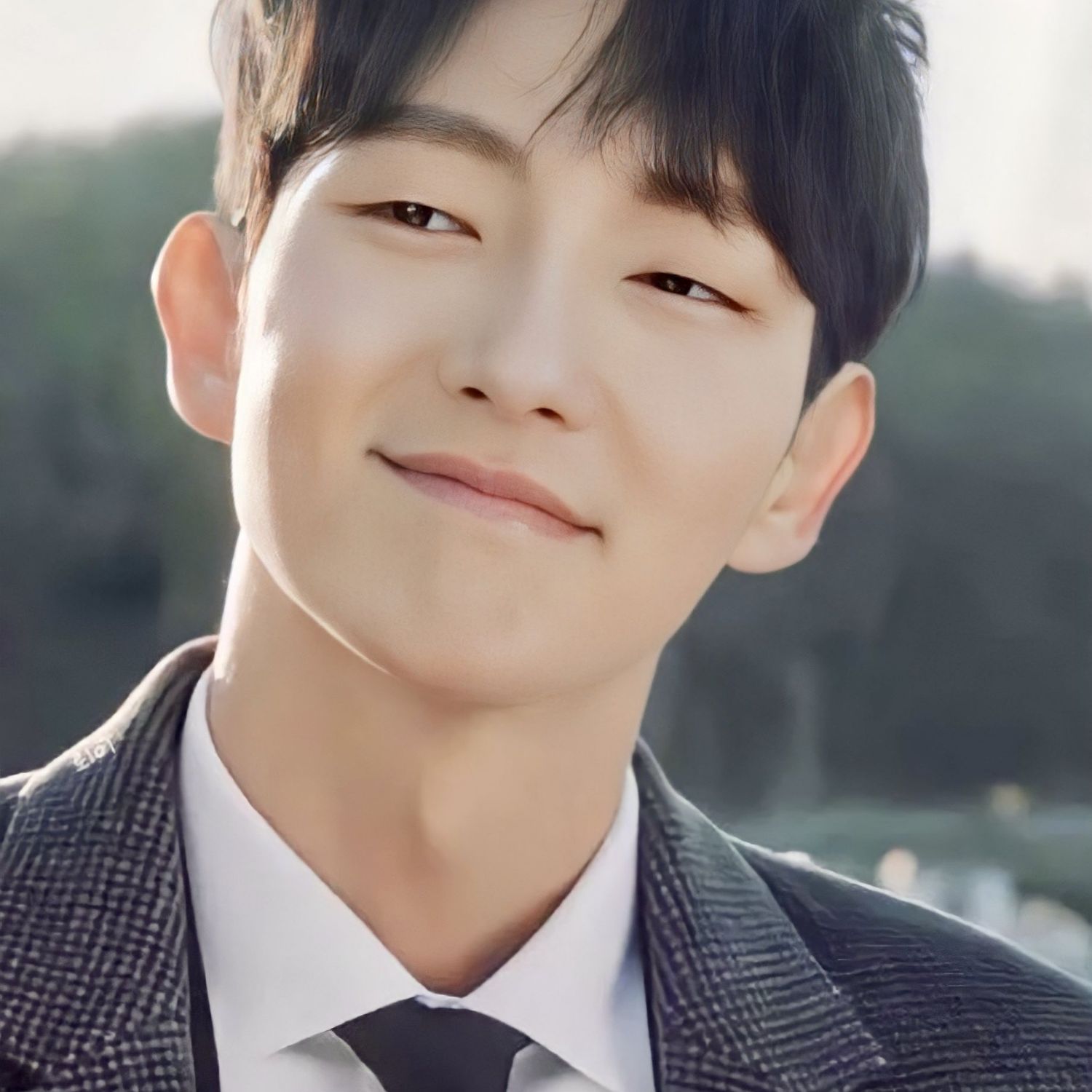 Behind-the-scenes cut of Lee Joongi