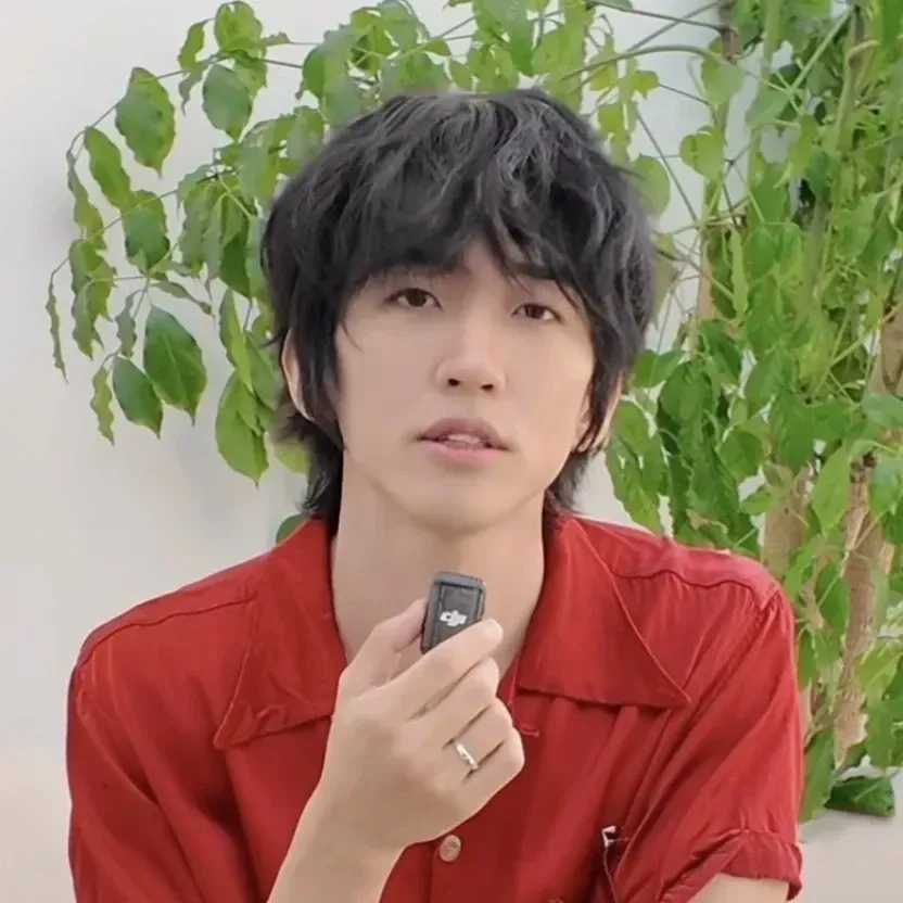 Recent activity shot of Lee Seungyoon