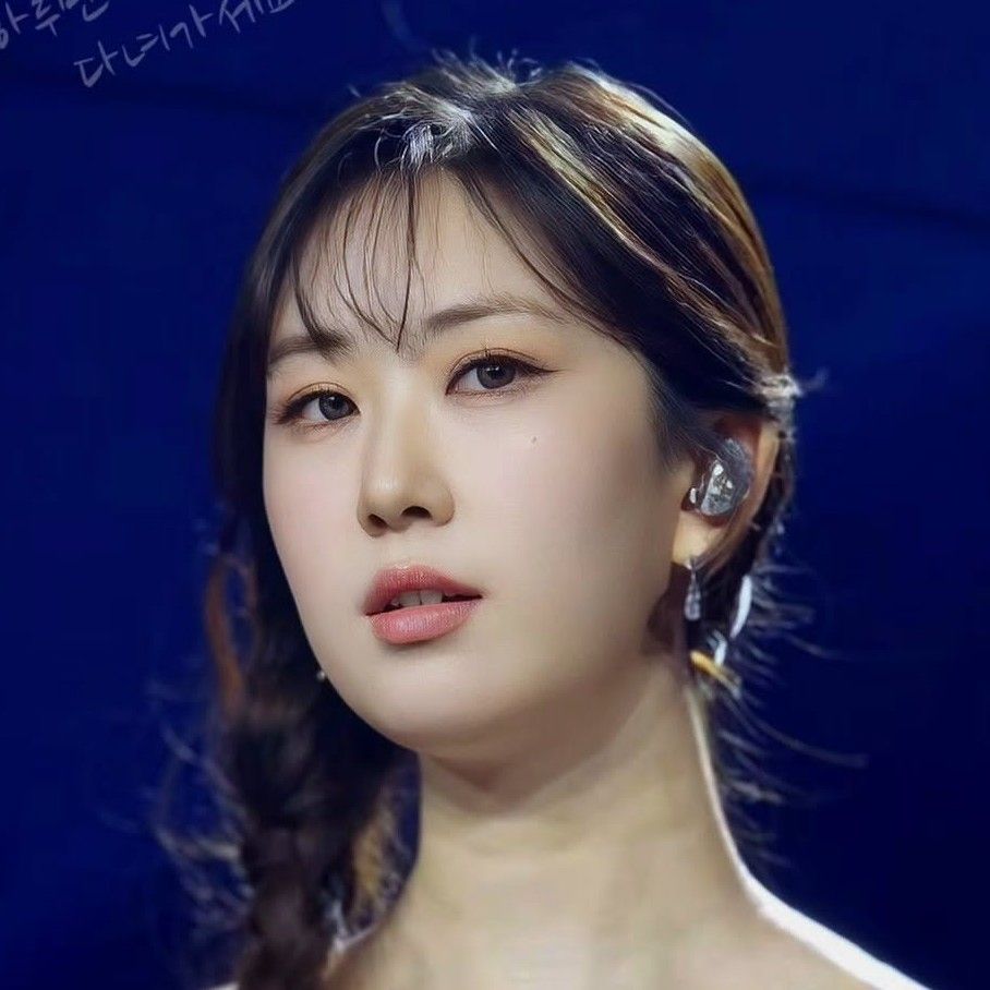 Cuplikan di balik layar dari Jeon Yujin