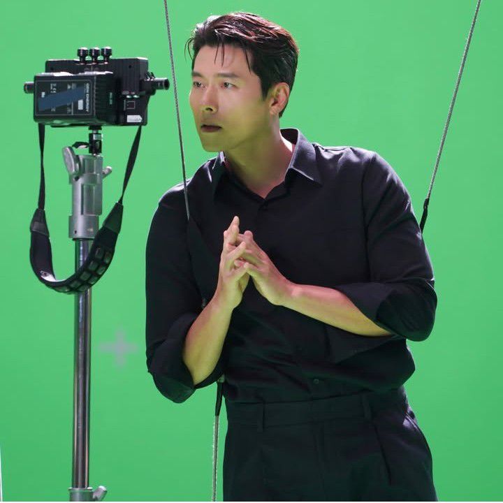 Foto kegiatan terbaru dari Hyun Bin