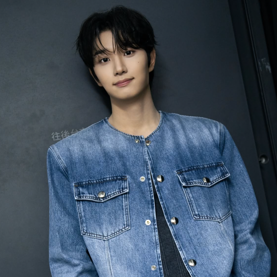Behind-the-scenes cut of Kim Jaewon