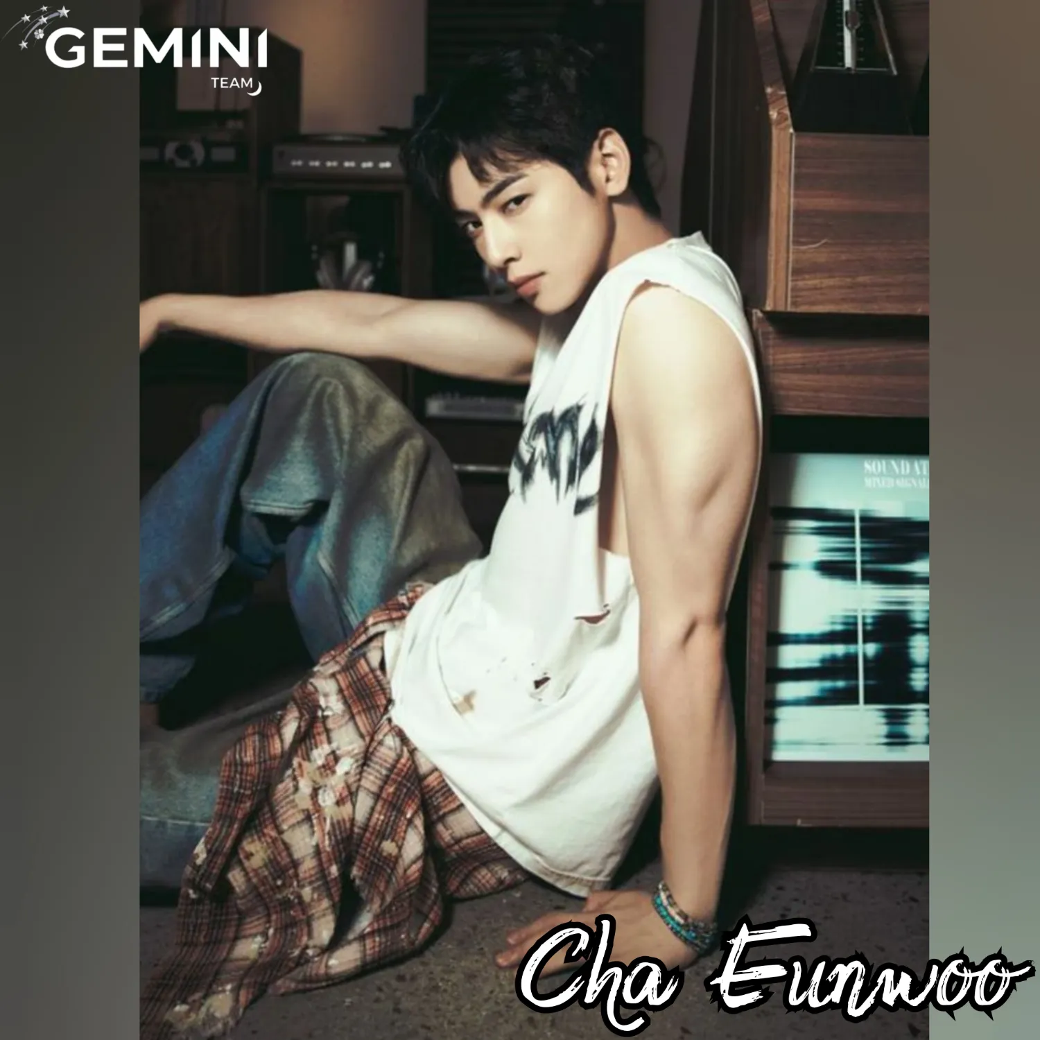 Behind-the-scenes cut of Cha Eunwoo