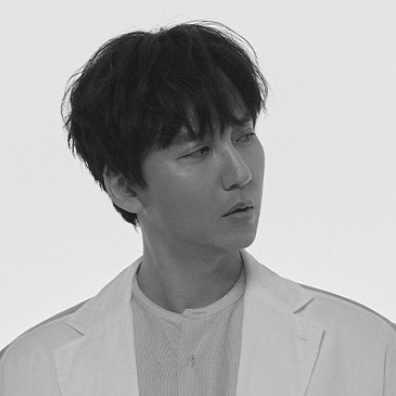 Behind-the-scenes cut of Kim Namgil