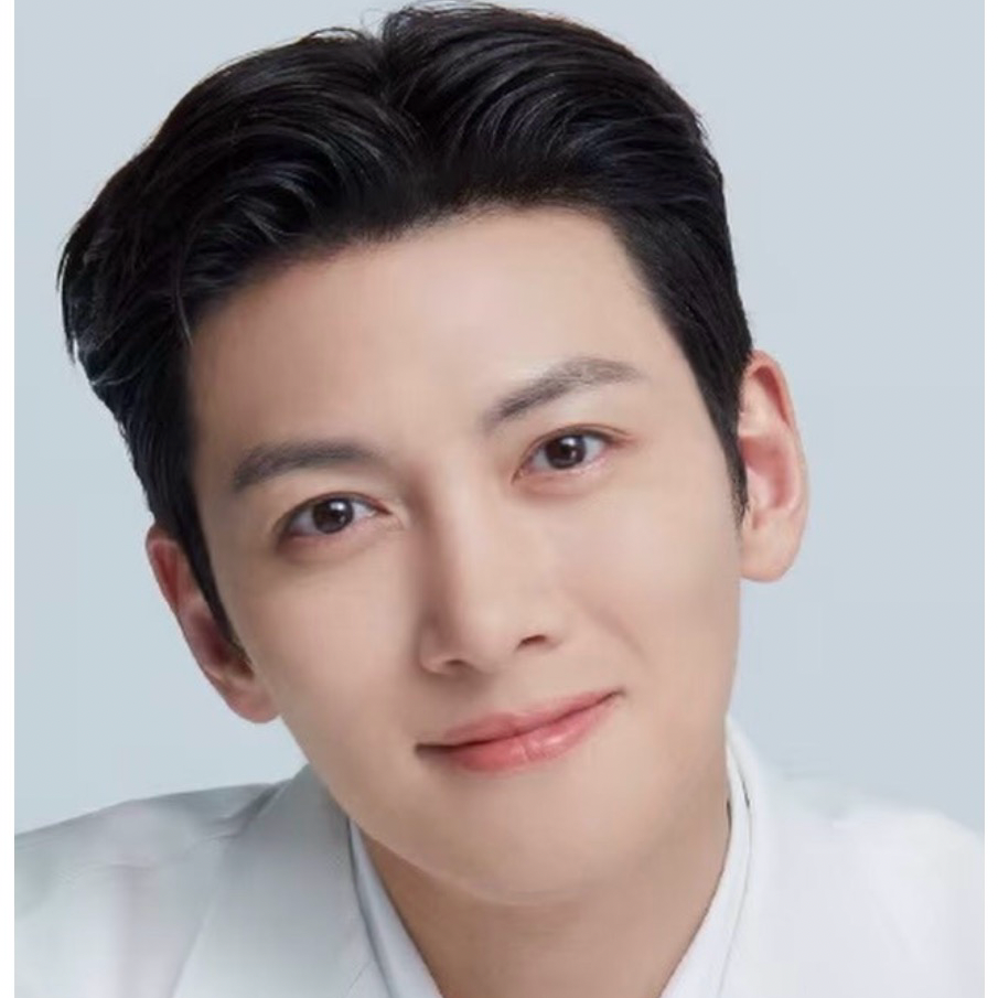 粉丝拍下的池昌旭瞬间