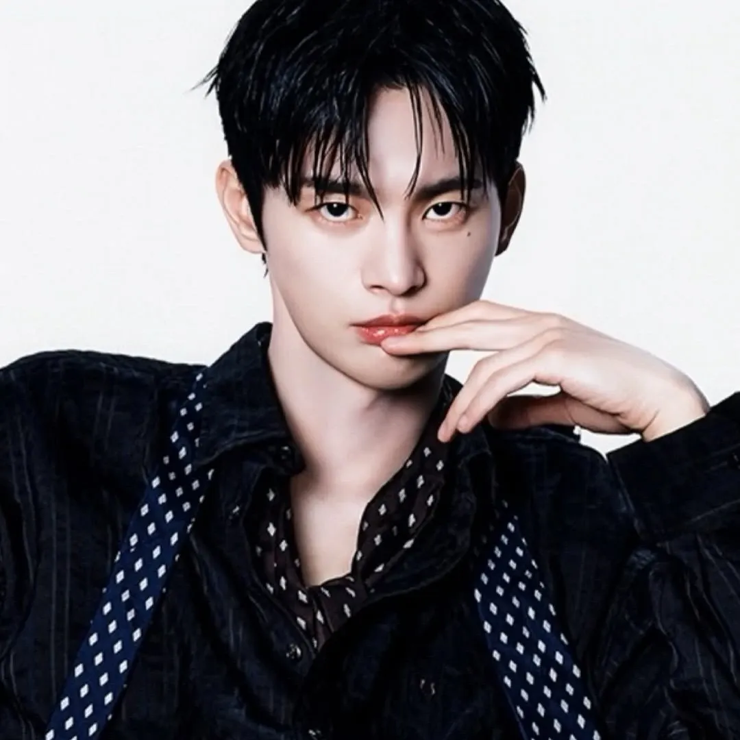 Momen yang diabadikan oleh penggemar Seo Inguk