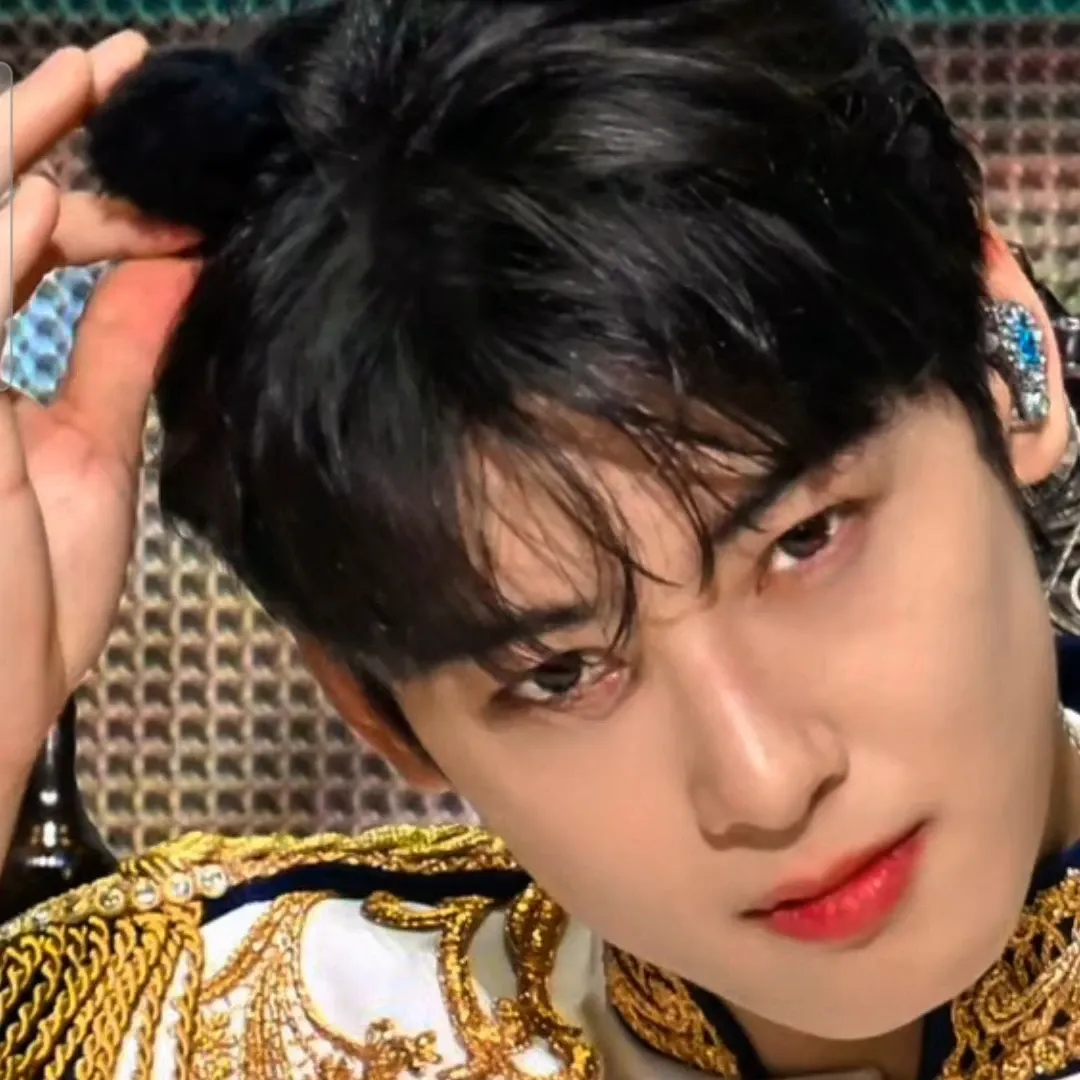 Recent activity shot of Cha Eunwoo