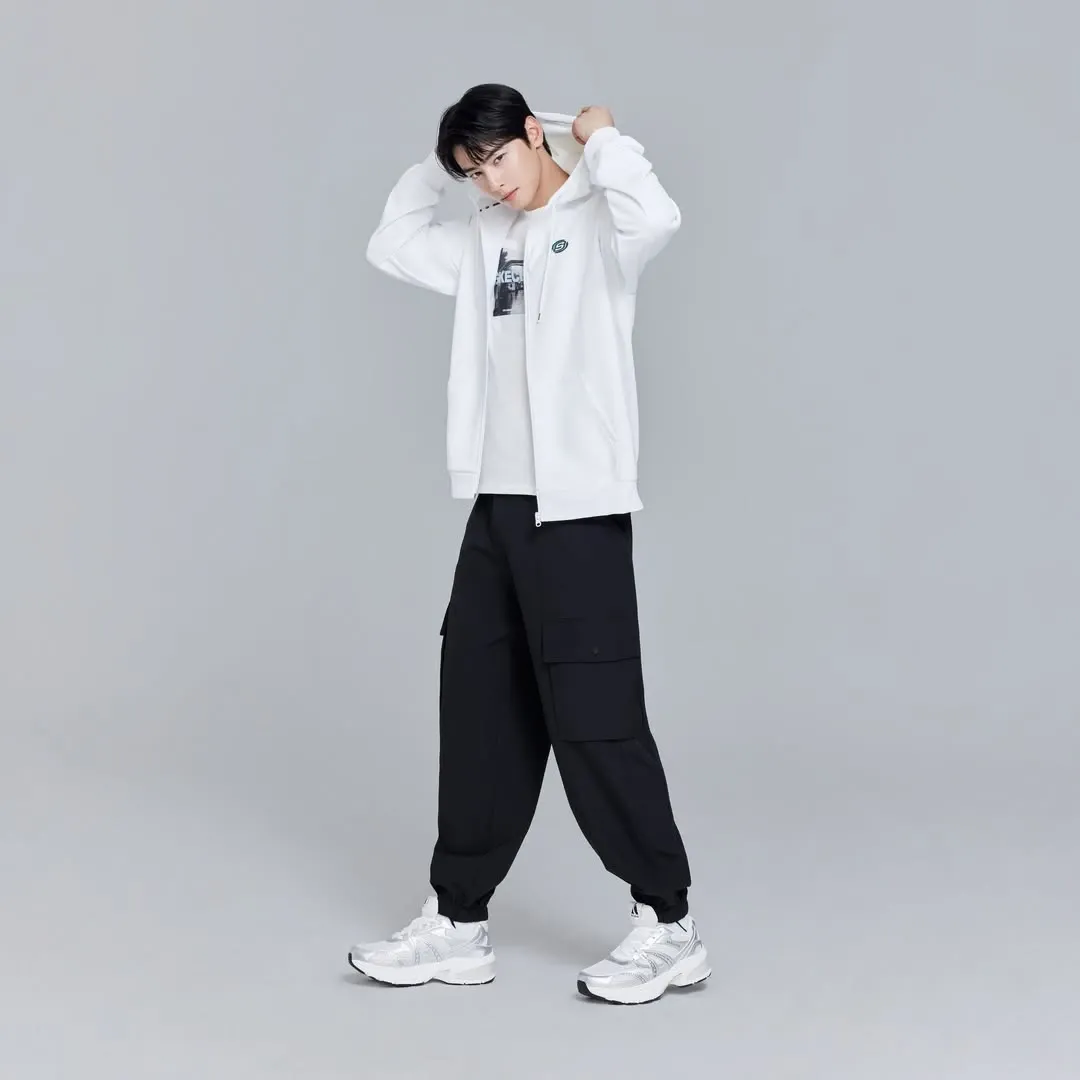 Recent activity shot of Cha Eunwoo