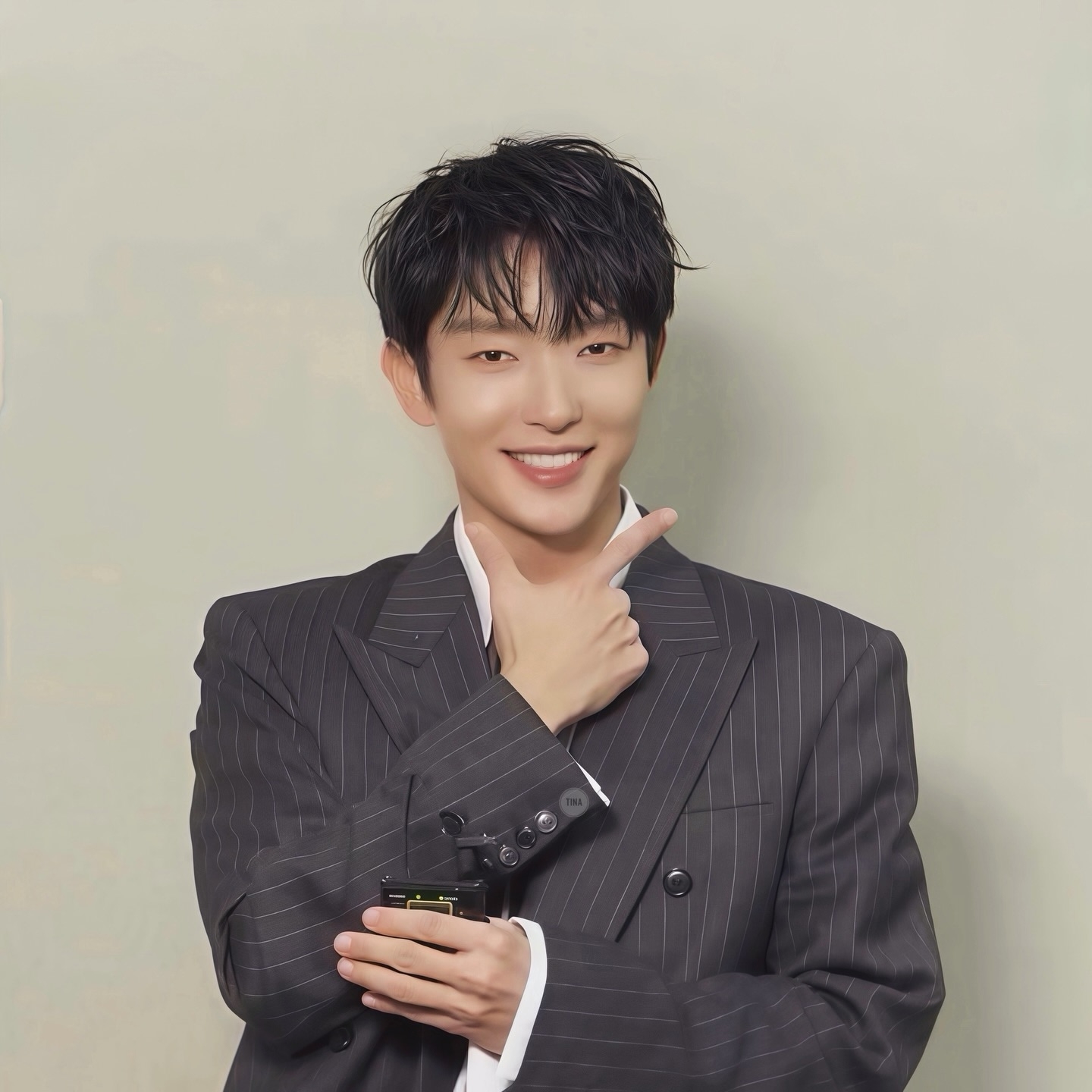 Behind-the-scenes cut of Lee Joongi