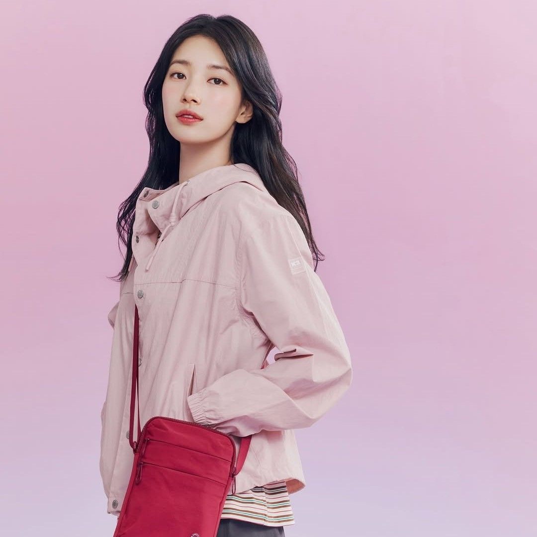 A moment captured by a fan of Bae Suzy