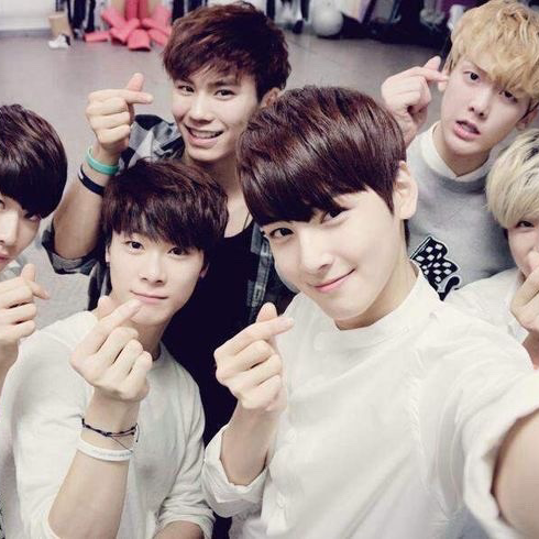 Behind-the-scenes cut of Cha Eunwoo