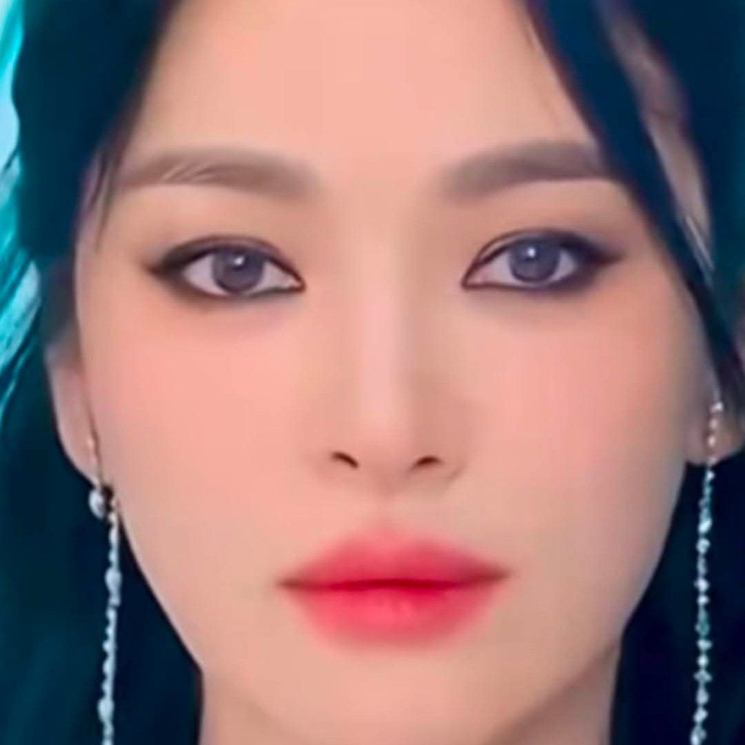 Latest photo of Song Hyekyo