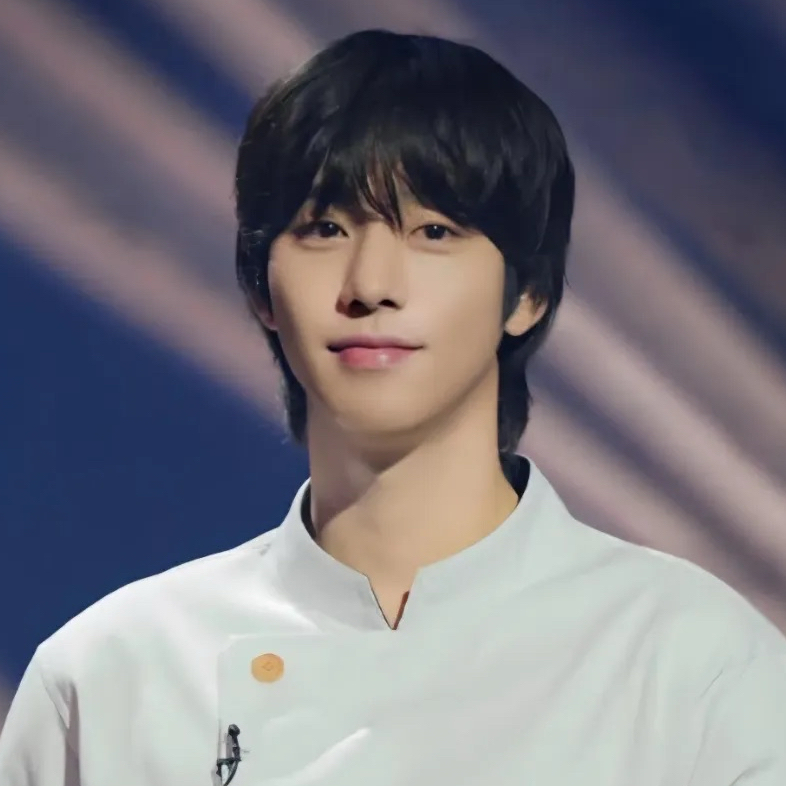 A moment captured by a fan of Ahn Hyoseop