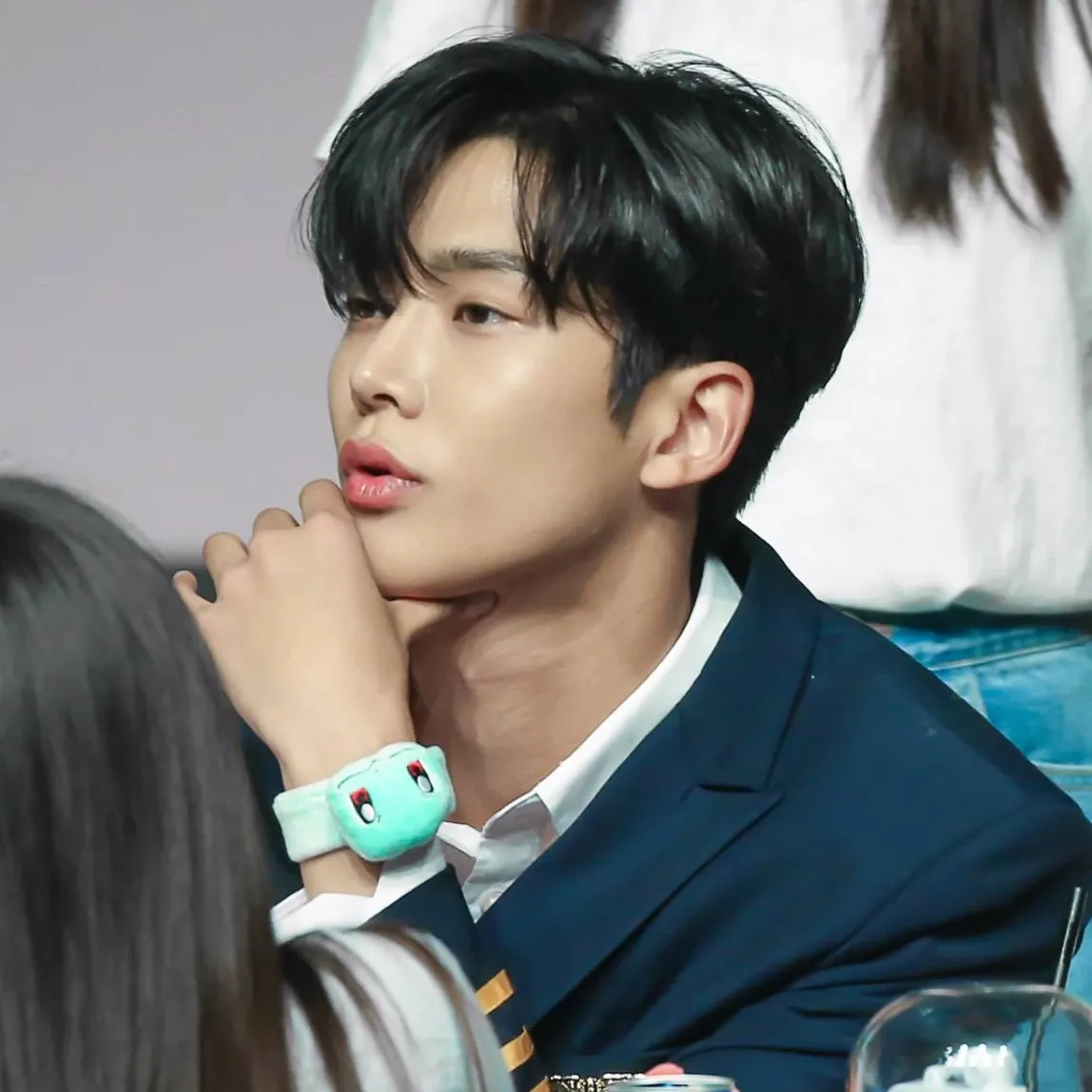 Cuplikan di balik layar dari Rowoon