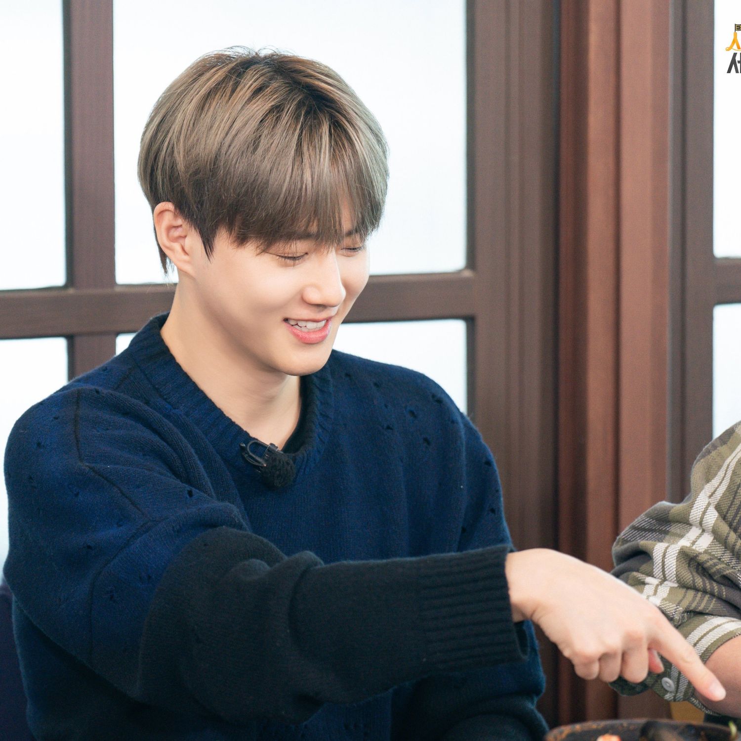 A moment captured by a fan of Suho