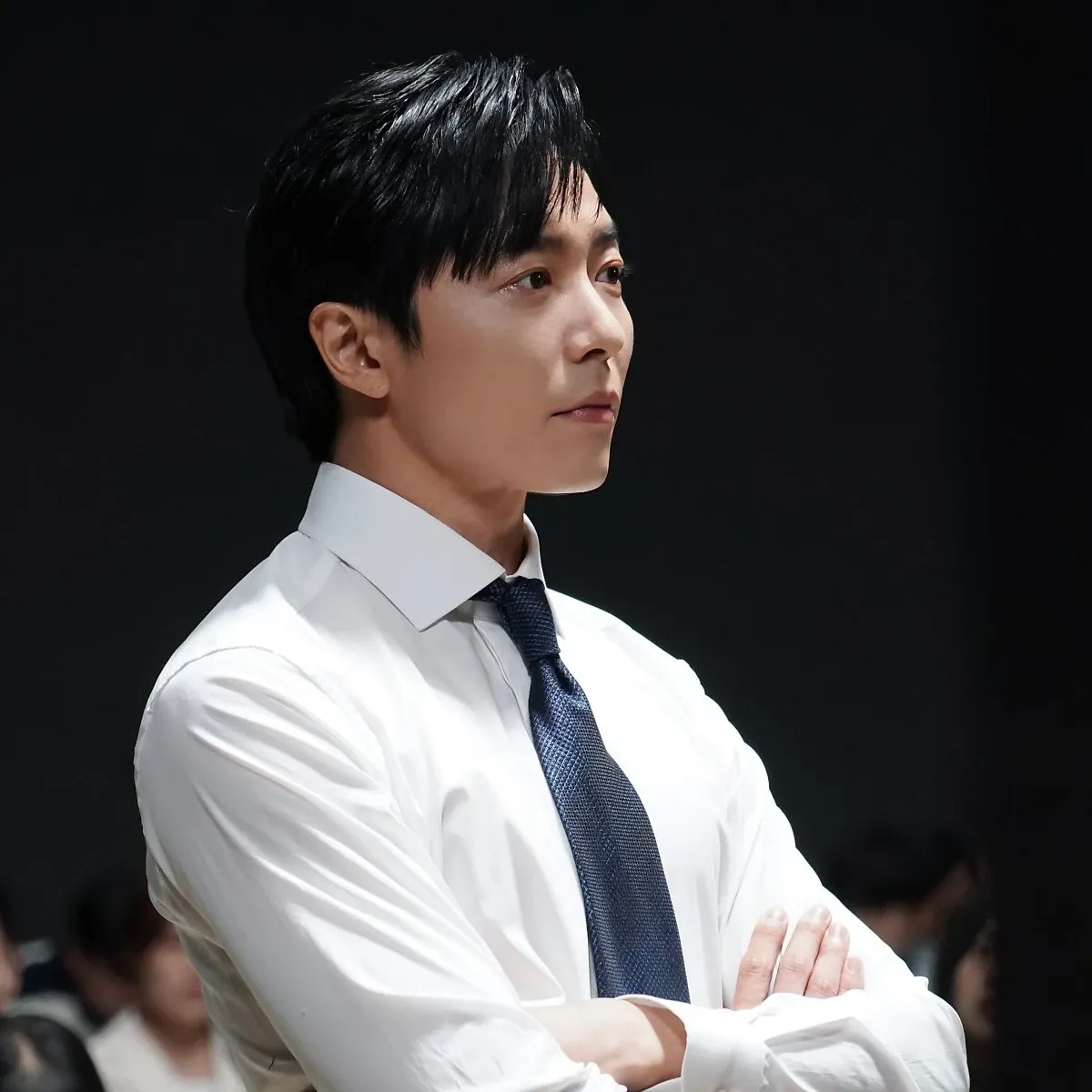 Behind-the-scenes cut of Kim Jaewook