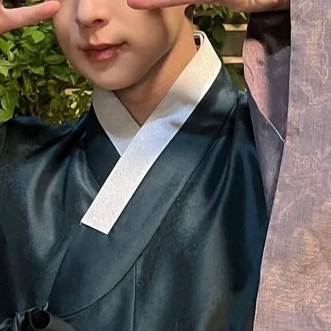 A moment captured by a fan of Bae Inhyuk