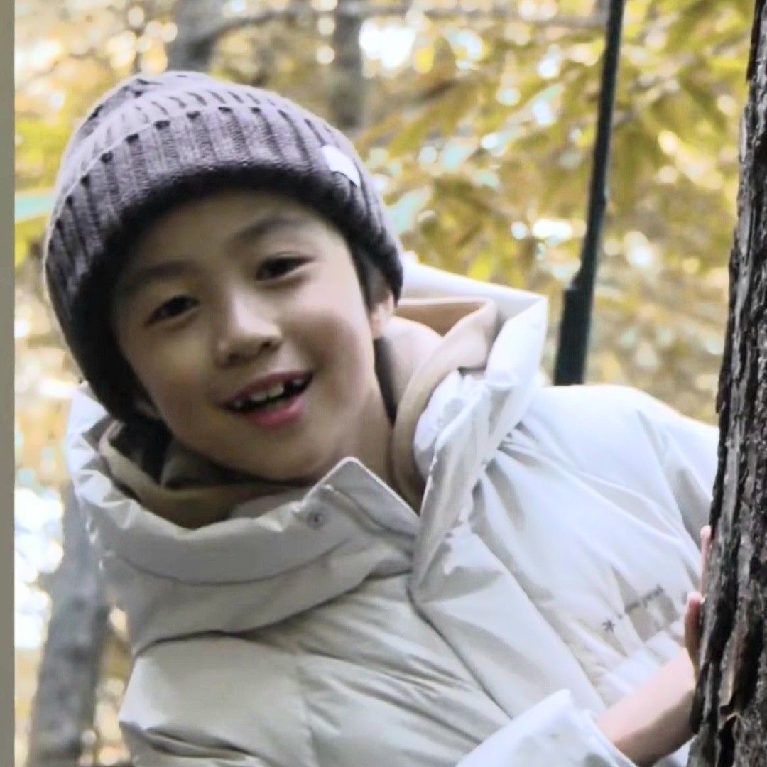 Behind-the-scenes cut of You Jiwoo