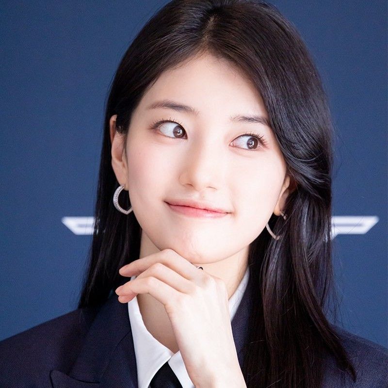 ペ・スジの最新写真