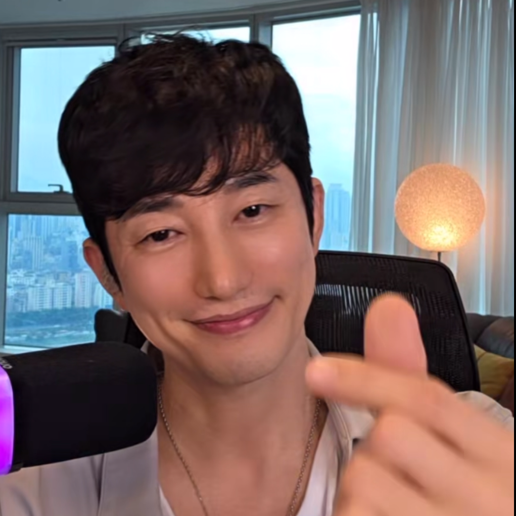 Recent activity shot of Park Sihoo