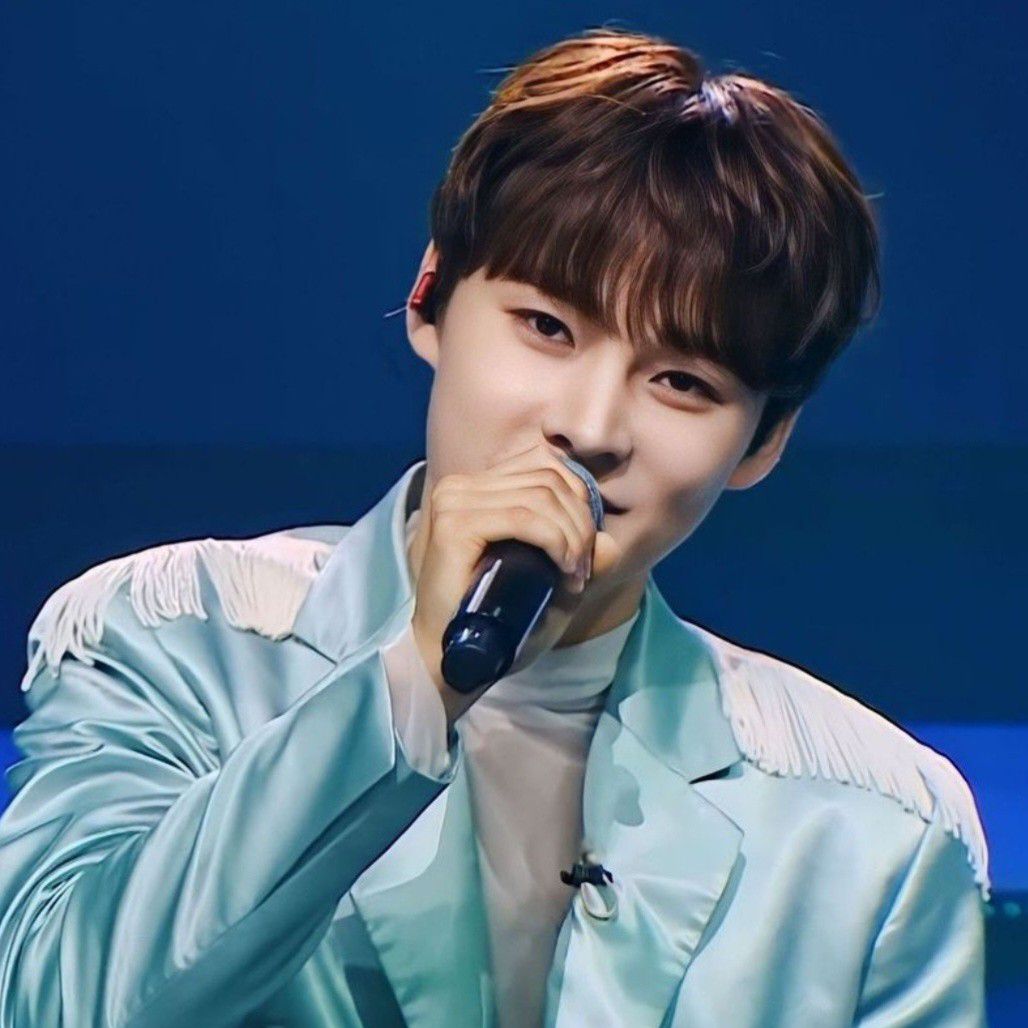 朴瑞鎮的最新照片