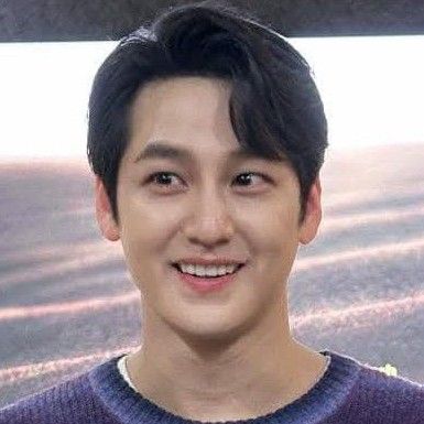Latest photo of Kim Bum