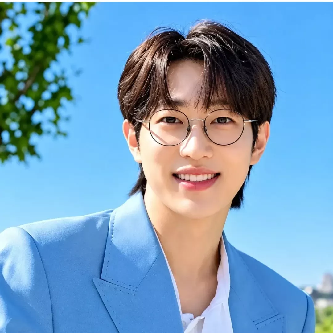 Recent activity shot of An Sunghoon