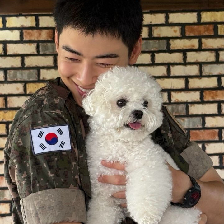Latest photo of Cha Eunwoo