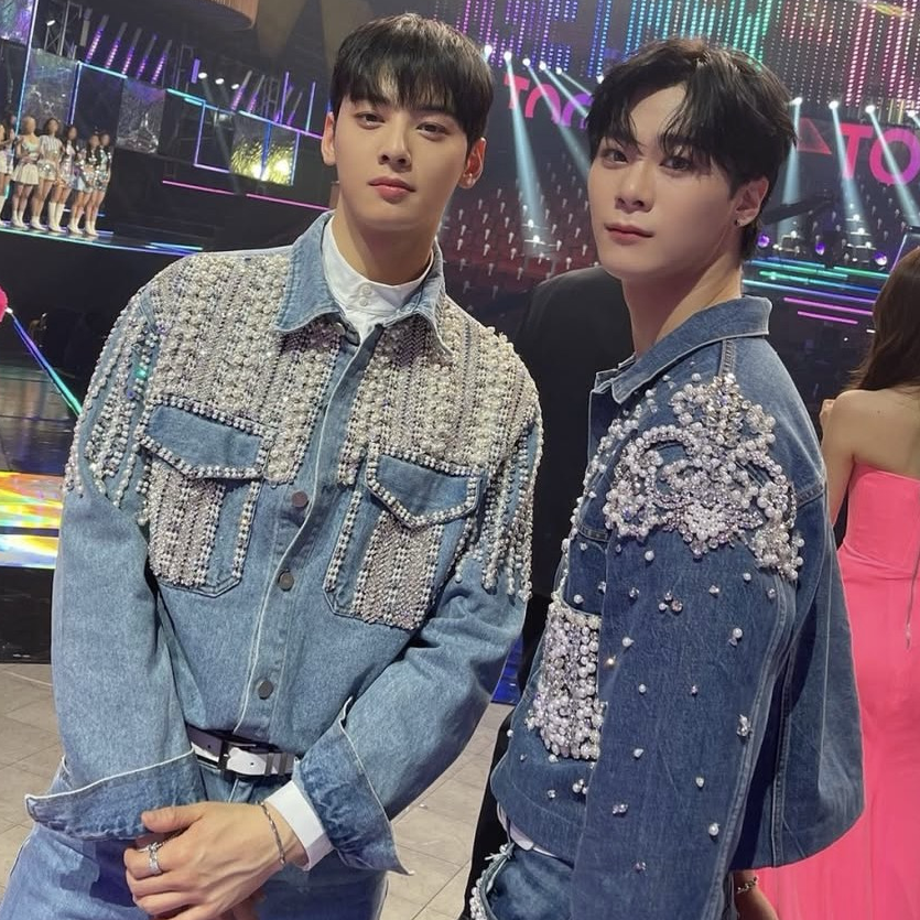 A moment captured by a fan of Cha Eunwoo