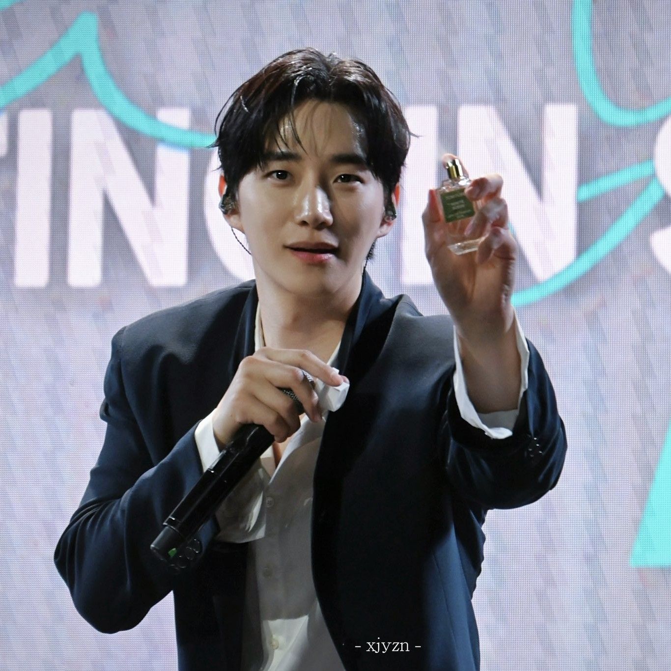 イ・ジュノのビハインドカット