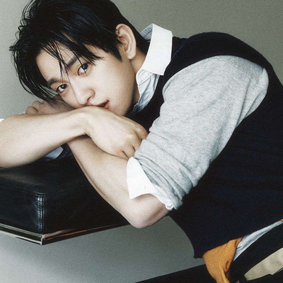 Foto kegiatan terbaru dari Park Jinyoung