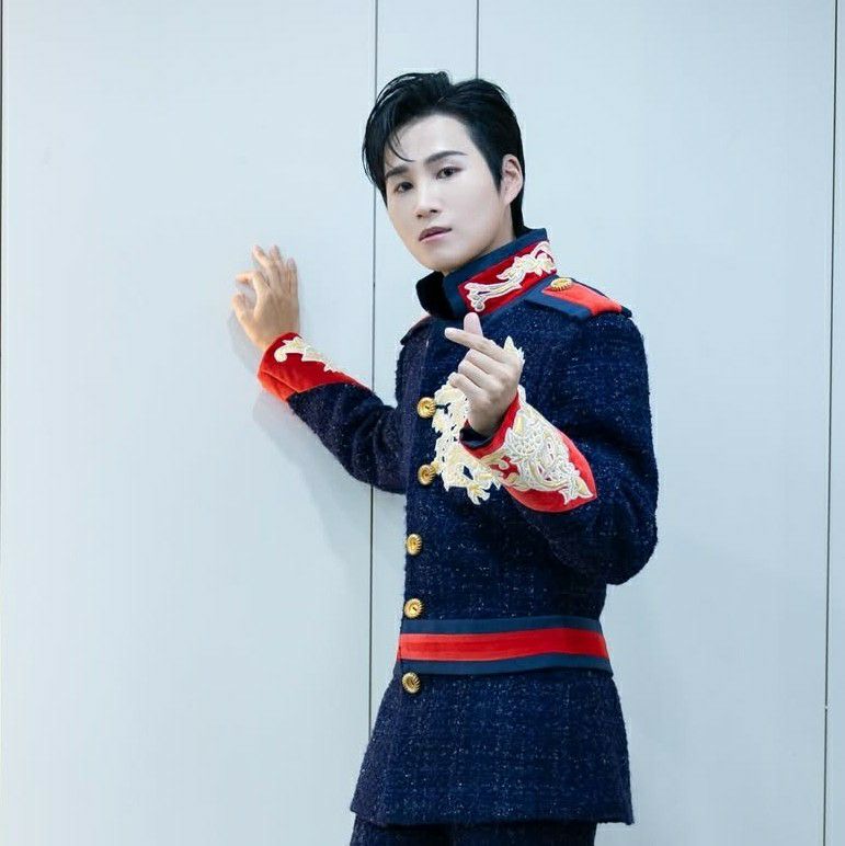 Cuplikan di balik layar dari Kim Heejae