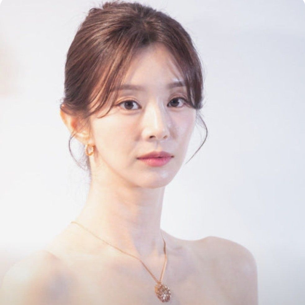 Latest photo of Lee Joobeen