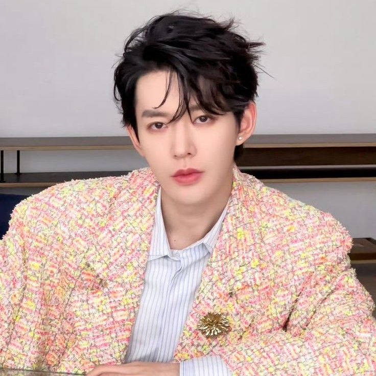 Behind-the-scenes cut of Deng Wei