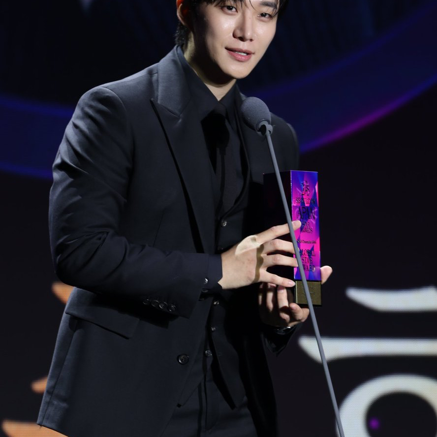 이준호의 비하인드 컷