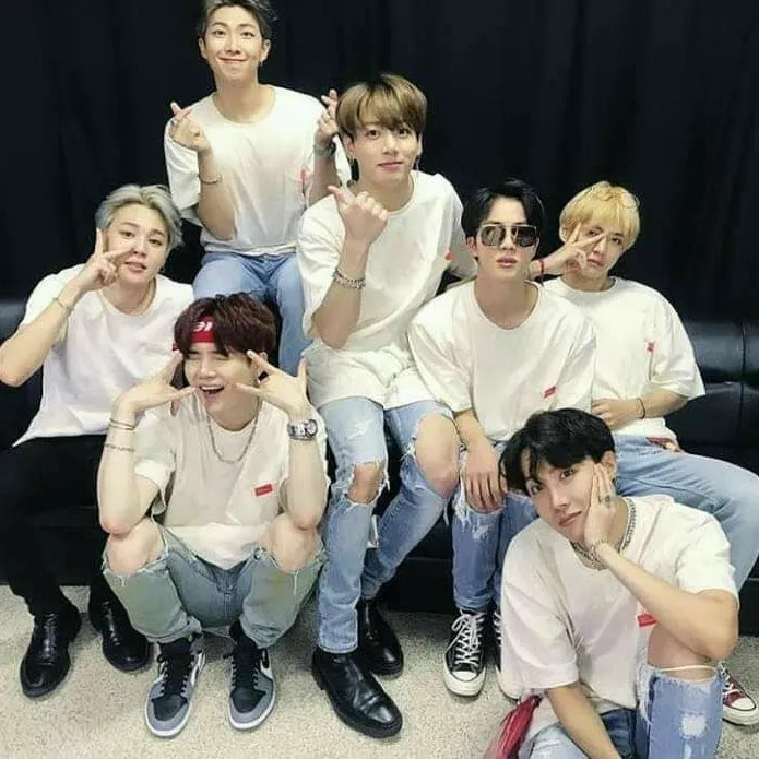 Recent activity shot of Kim Taehyung (V)