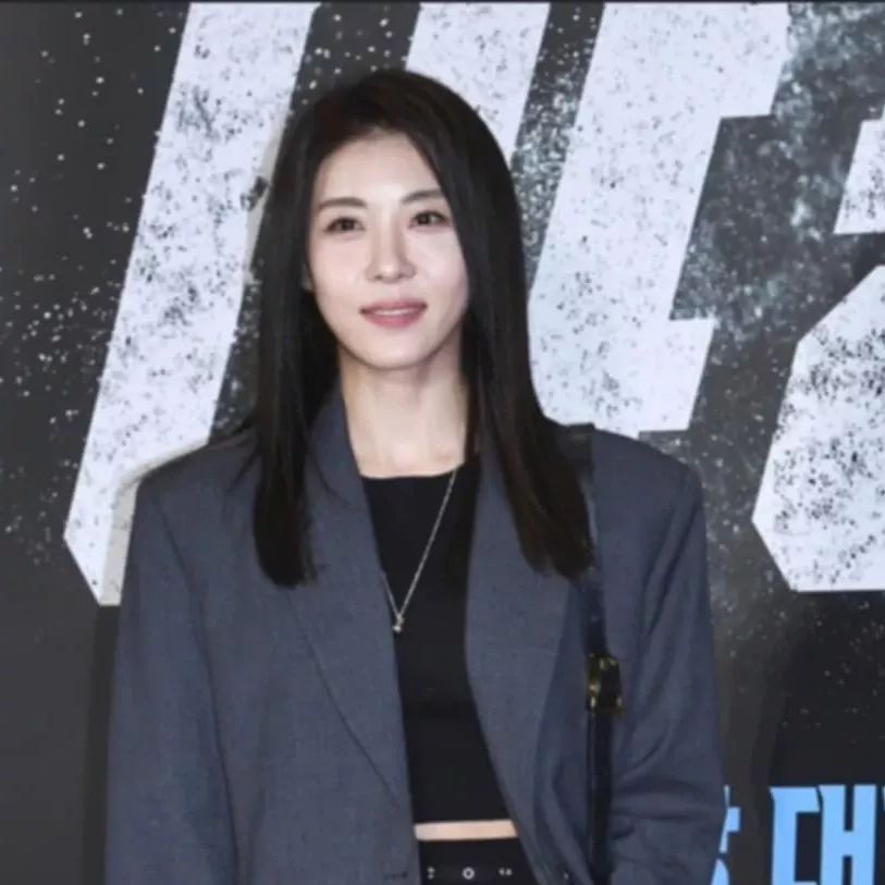 Behind-the-scenes cut of Ha Jiwon