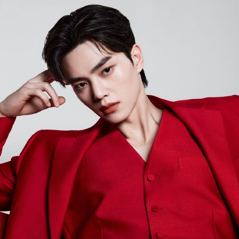 Latest photo of Song Kang