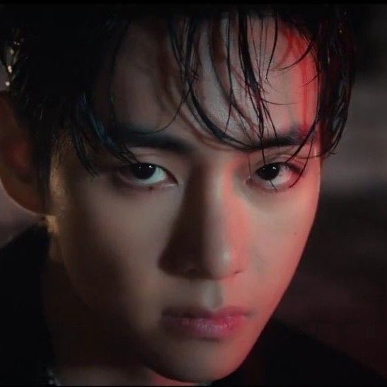 Recent activity shot of Kim Taehyung (V)