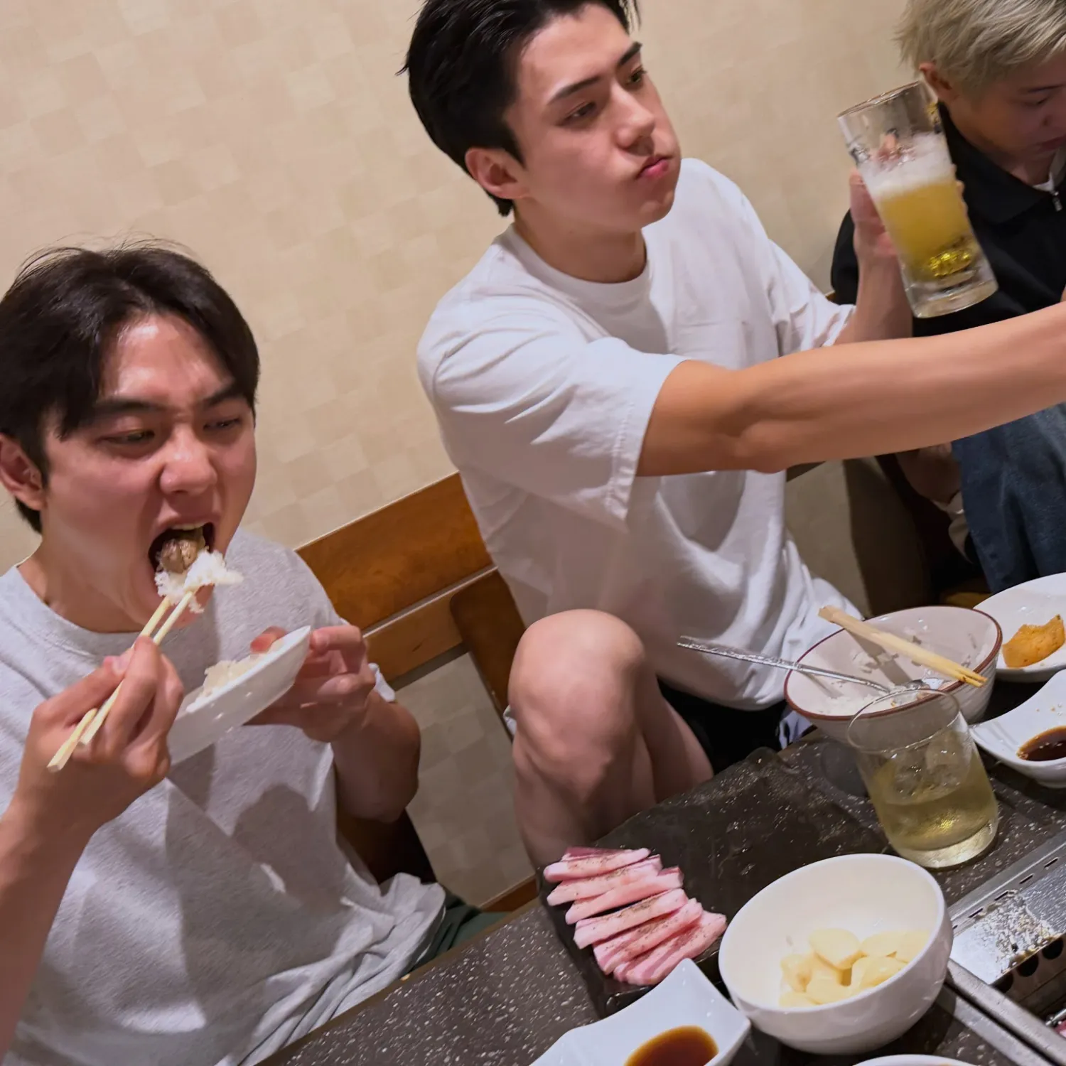 Cuplikan di balik layar dari Doh Kyungsoo (D.O.)