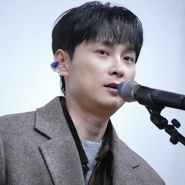 Top moment of Min Kyunghoon selected by the fandom