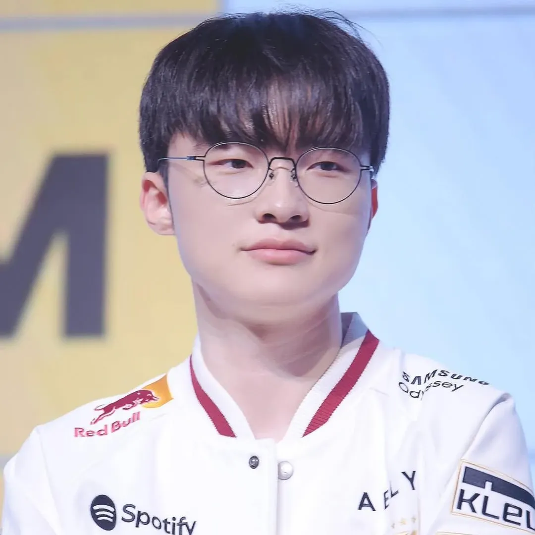 Latest photo of Faker