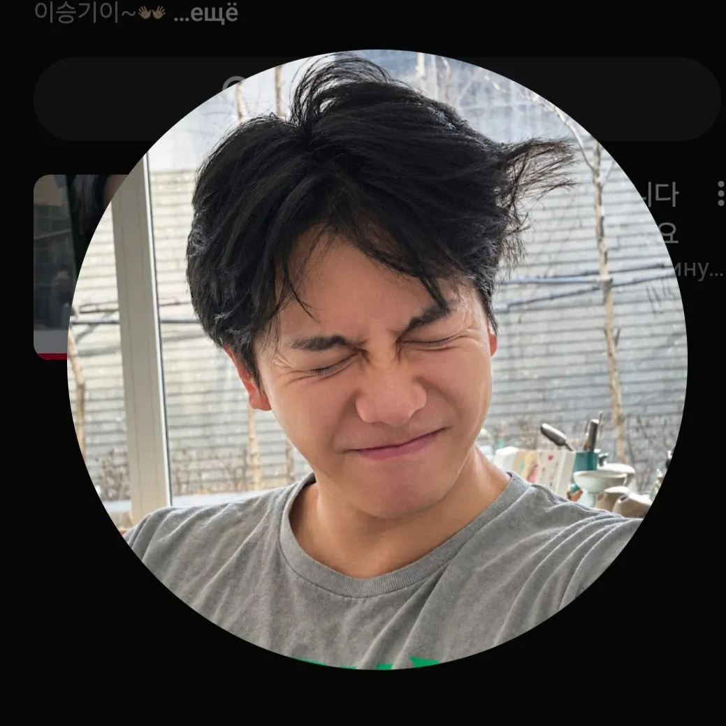 Foto terbaru dari Lee Seunggi