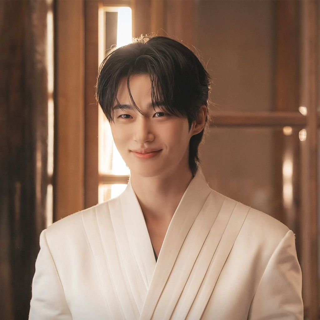 변우석 최근 활동샷