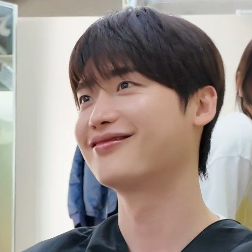 イ・ジョンソクのビハインドカット