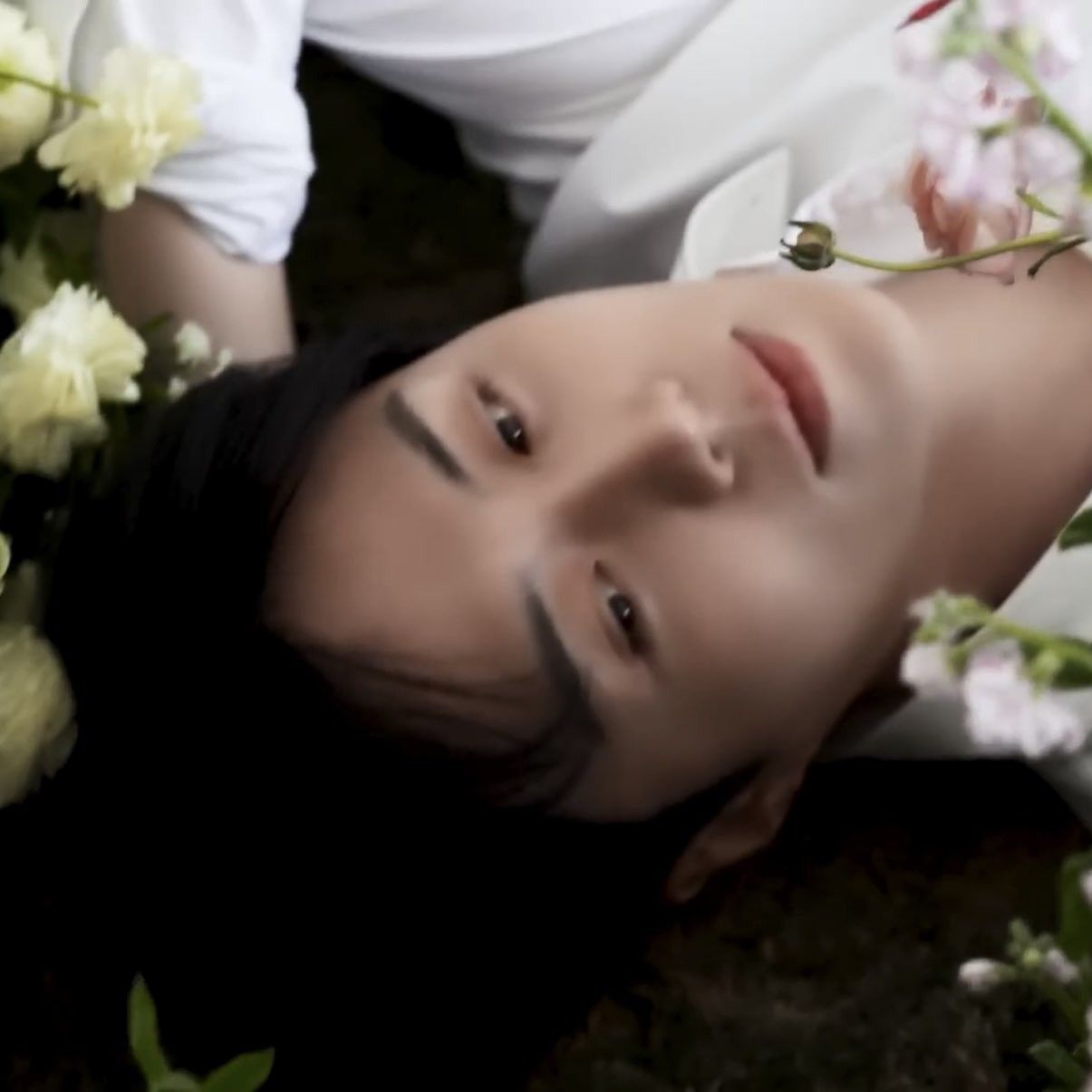 粉丝拍下的金宣虎瞬间