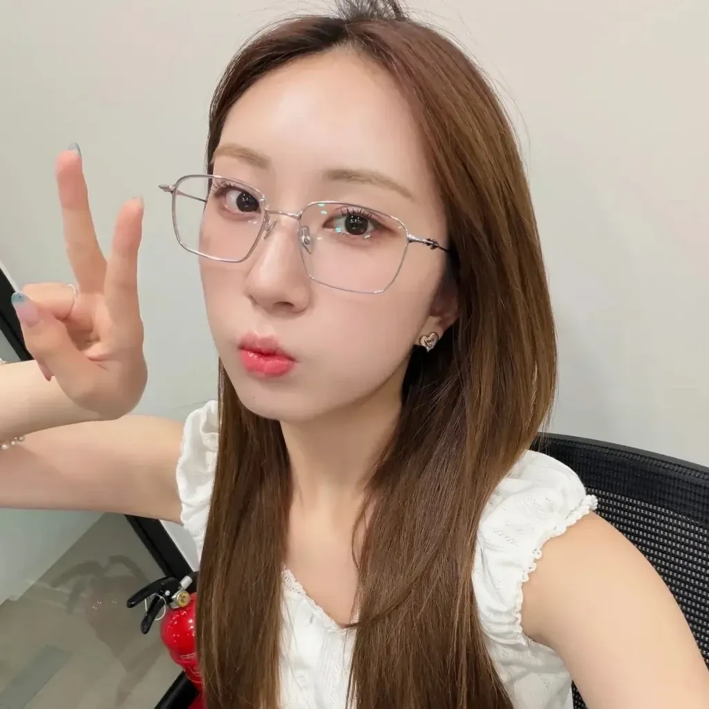 Momen yang diabadikan oleh penggemar Jeon Yujin